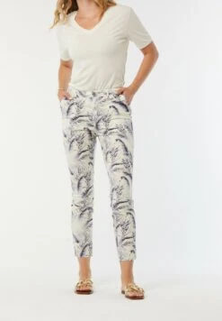 Lee Cooper Jemila - Chino - Marshmallow 15 Lee Cooper Jemila - Chino - Marshmallow -Lee Boutique 06b38c36affb4d5fa1ad655459608157