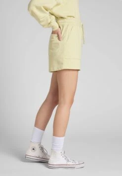 Lee Short - Canary -Lee Boutique 2aa80b7de4fa48f7886835e5cbc0c13c