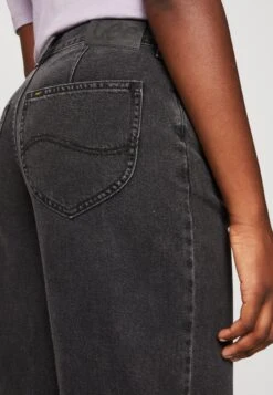 Lee Stella A Line - Jean Flare - Into The Shadow -Lee Boutique 2dfe7b133f3a4db2b34f952791d14e5f