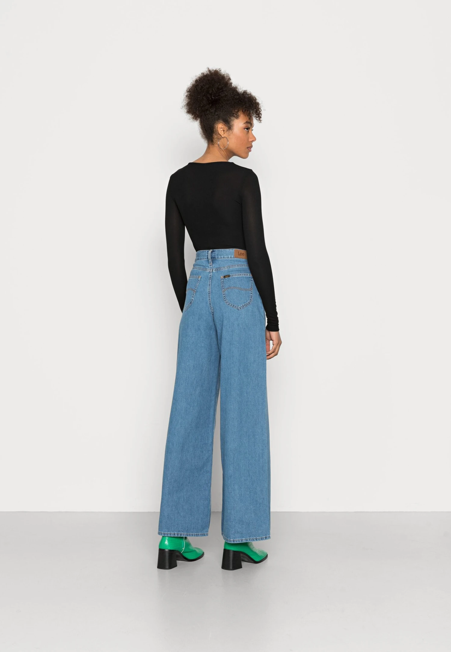 Lee Drew - Jean Flare - Mid Zola 5 Lee Drew - Jean Flare - Mid Zola – Image 3