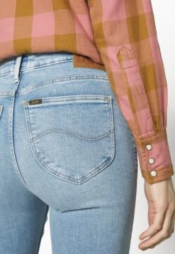 Lee Breese - Jean Flare - Elevated Energy -Lee Boutique 5629f56250004d6a9ff3d0719ce452cb