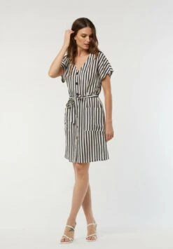 Lee Cooper Luzia - Robe Chemise - Marshmallow 15 Lee Cooper Luzia - Robe Chemise - Marshmallow -Lee Boutique 5f52429eaf4c492a9e0a85be8c6f43fa