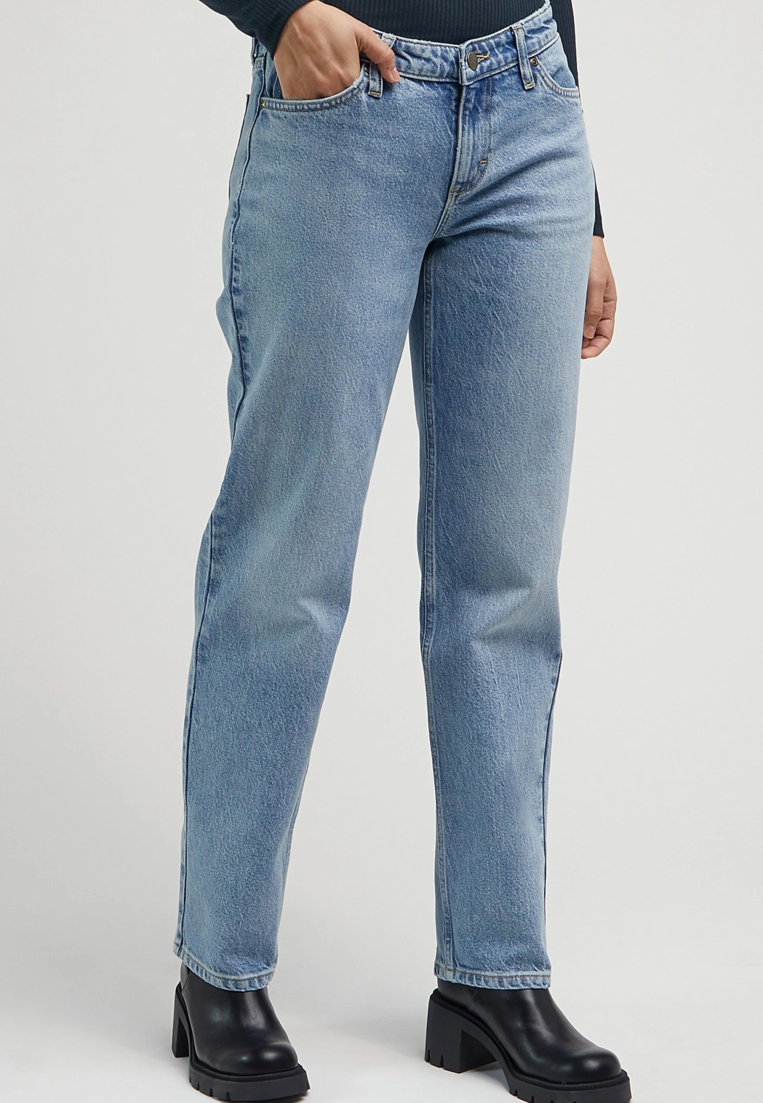 Lee Low Rise Jane - Jean Droit - Chance Of Rain 3 Lee Low Rise Jane - Jean Droit - Chance Of Rain