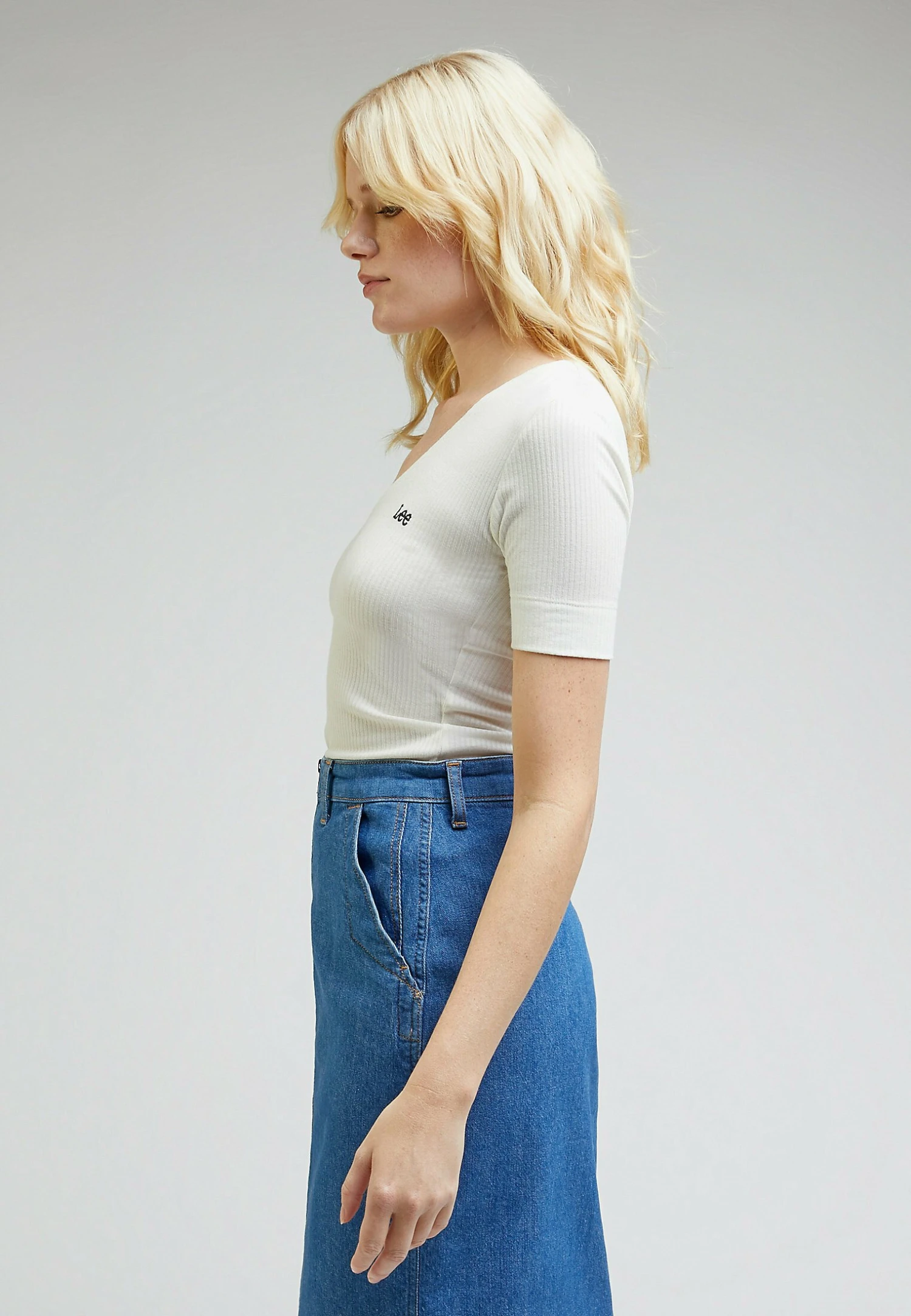 Lee V Neck - T-Shirt Basique - Ecru 6 Lee V Neck - T-Shirt Basique - Ecru – Image 4