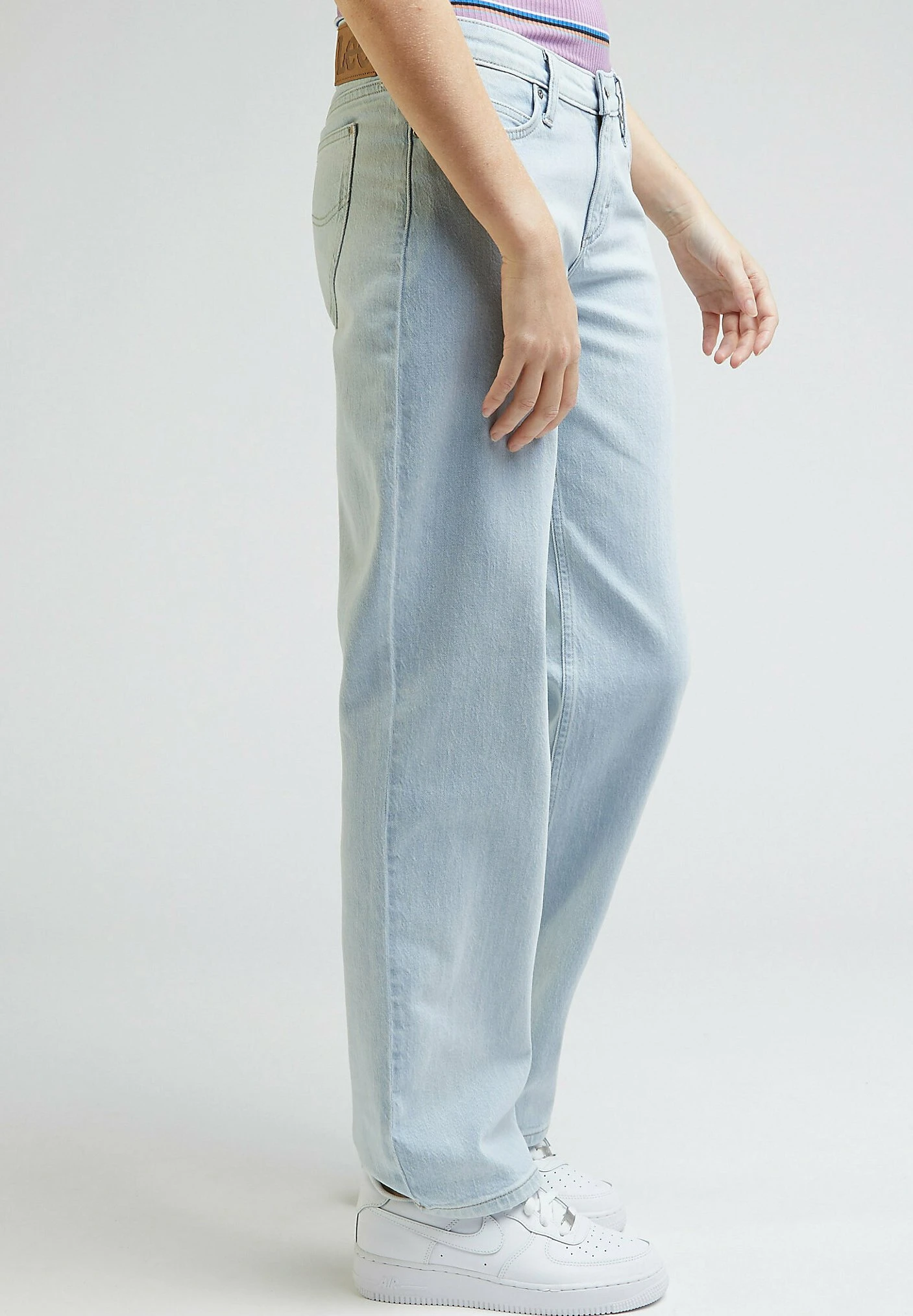 Lee Low Rise Jane - Jean Boyfriend - Morning Walk 5 Lee Low Rise Jane - Jean Boyfriend - Morning Walk – Image 3