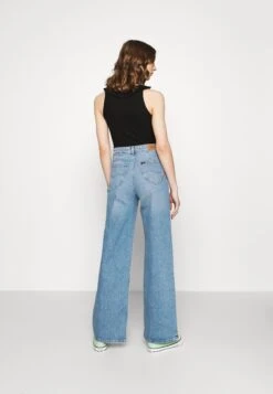 Lee Stella A Line - Jean Flare - Mid Soho 9 Lee Stella A Line - Jean Flare - Mid Soho -Lee Boutique b44028789e3d47cd93471b3787364d6c