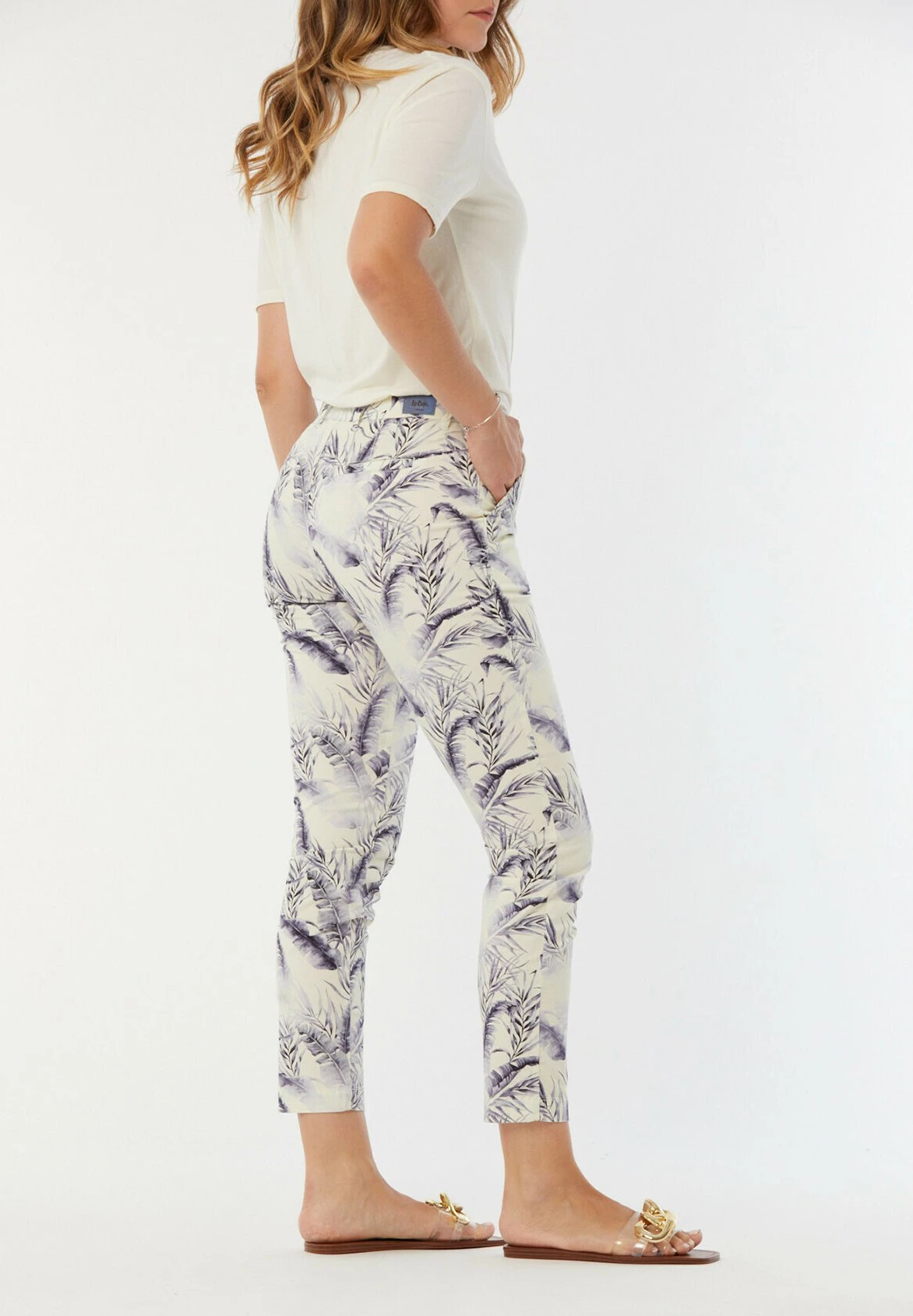 Lee Cooper Jemila - Chino - Marshmallow 7 Lee Cooper Jemila - Chino - Marshmallow – Image 5