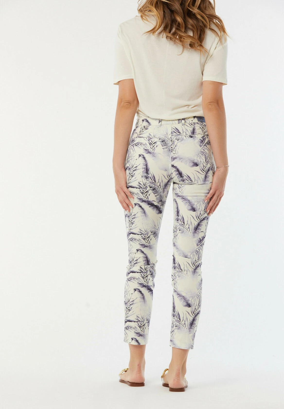 Lee Cooper Jemila - Chino - Marshmallow 4 Lee Cooper Jemila - Chino - Marshmallow – Image 2