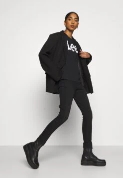 Lee Logo Tee - T-Shirt Imprimé - Black -Lee Boutique c02767fb124c44b691d9f6571b5d95a2