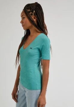 Lee V Neck - T-Shirt Basique - Dusty Jade -Lee Boutique cb41950617b04e80a89f6c565f2b6b68