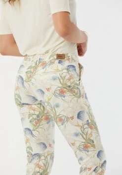 Lee Cooper Jemila - Pantalon Classique - Marshmallow 12 Lee Cooper Jemila - Pantalon Classique - Marshmallow -Lee Boutique d5f87c3b045742b68188530eb8522755