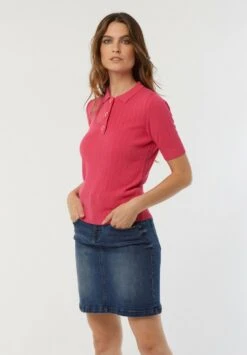 Lee Cooper Caissy - Polo - Fushia 14 Lee Cooper Caissy - Polo - Fushia -Lee Boutique e2f19974e03047b79bddaa9c156ede06