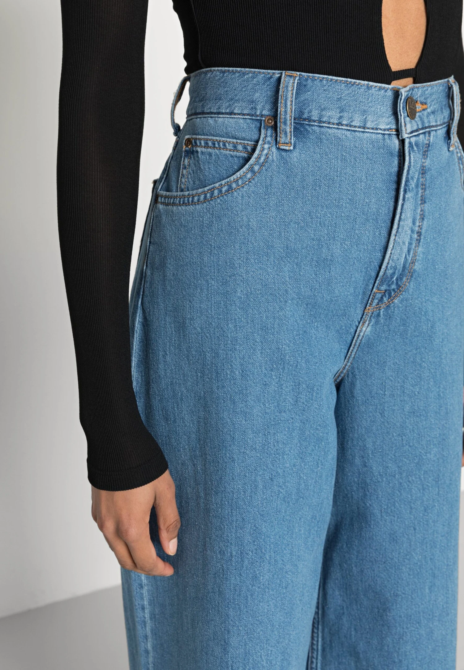 Lee Drew - Jean Flare - Mid Zola 7 Lee Drew - Jean Flare - Mid Zola – Image 5