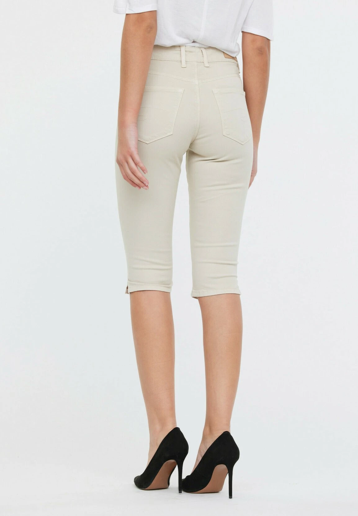 Lee Cooper Jazia - Short - Sable 4 Lee Cooper Jazia - Short - Sable – Image 2