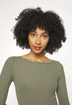 Lee Boat Neck Tee - T-Shirt À Manches Longues - Olive Grove -Lee Boutique f9c9a4b3cfdf49738e2077378ccaf126