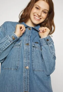 Lee Elongated Overshirt - Chemisier - Marine Blue -Lee Boutique fc8515b01c56413dbc7a55a9a04437d1